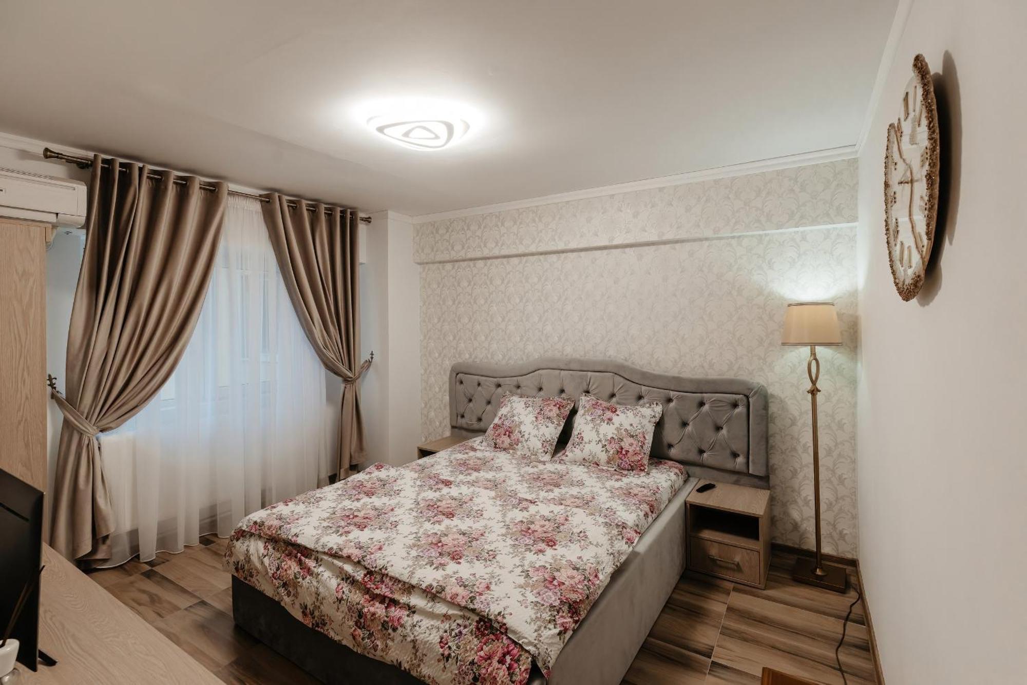 Luxury Radox Apartment Buzau City Center Ngoại thất bức ảnh